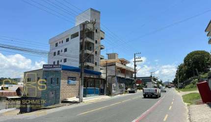 Imóvel com potencial comercial e residencial próximo a Praia