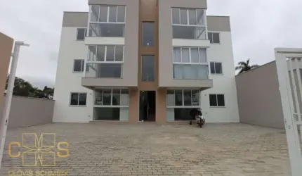 Apartamento com 2 dormitórios a 750 metros do mar!!