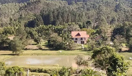 Sítio a venda com casa sede e casa caseiro