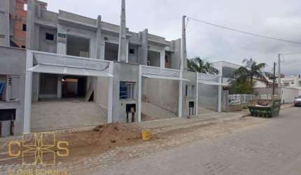 Sobrado com 2 dormitórios à venda, 109 m² por R$ 545.000,00 - Itacolomi - Balneário Piçarras/SC