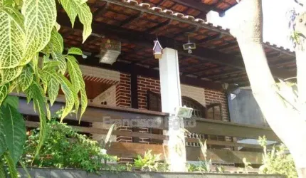 Casa com 3 quartos, com excletente localizaçã- Mutuá - São Gonçalo/RJ