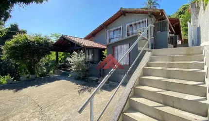 Casa com 3 suítes à venda, 392 m² por R$ 1.500.000 - Vila Progresso - Niterói/RJ
