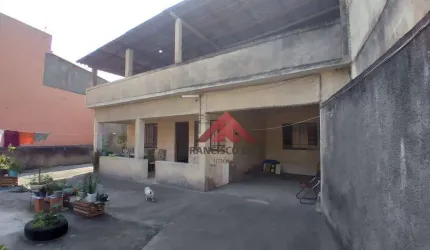 Casa com 3  quartos, próximo à praça do  Bandeirantes. - São Gonçalo/RJ