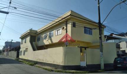 Prédio com 8 apartamentos