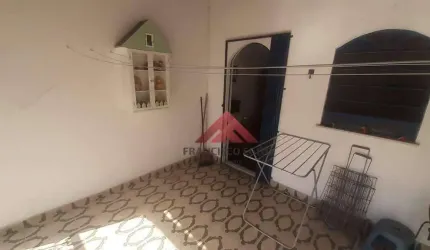 Excelente casa duplex(sobrado) em vila no Ingá