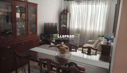 Apartamento de 2 dormitórios Jardim Ester Yolanda