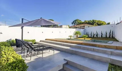 Casa com 3 quartos à venda na Rua Francisco Krainski, 428, São Lourenço, Curitiba, 265 m2 por R$ 1.650.000
