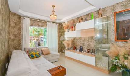 Casa com 4 quartos à venda na Rua Costa Rica, 1204, Bacacheri, Curitiba, 176 m2 por R$ 1.000.000