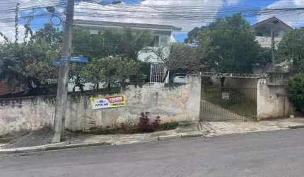 Casa com 7 quartos à venda na Rua Antônio Marchiorato, 152, Cachoeira, Curitiba, 260 m2 por R$ 550.000
