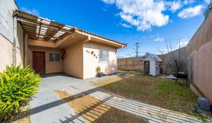 Casa com 2 quartos à venda na Rua das Amapolas, 228, Campina da Barra, Araucária, 49 m2 por R$ 320.000