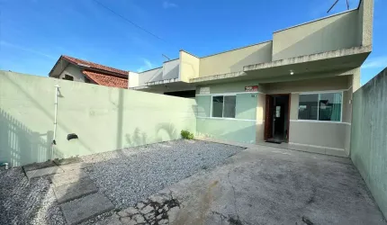 Casa com 2 quartos à venda na Rua dos Beijos, 163, Saint Etiene, Matinhos, 48 m2 por R$ 460.000