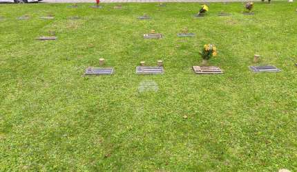 Terreno em condomínio fechado à venda na Rua Nicolau José Gravina, 292, Cascatinha, Curitiba por R$ 25.000