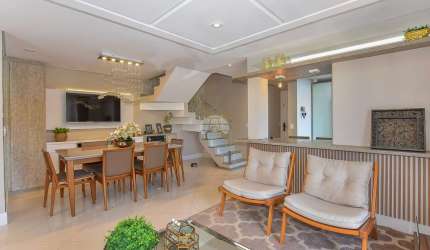 Casa com 3 quartos à venda na Rua Alfonso Waldemar Barra, 29 / 461, Tingui, Curitiba, 218 m2 por R$ 1.590.000