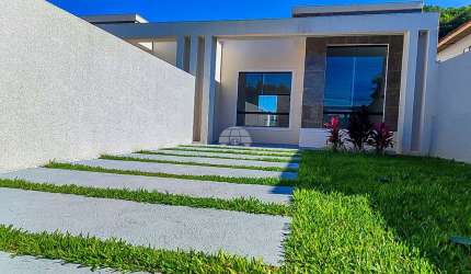 Casa com 3 quartos à venda na Rua Gregório de Matos, 35, Campo Pequeno, Colombo, 72 m2 por R$ 429.000