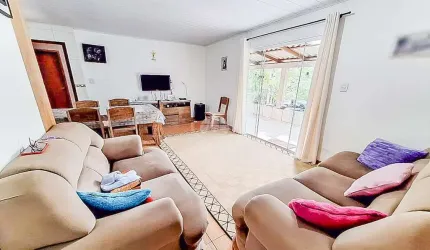 Chácara / sítio com 3 quartos à venda na RUA BERTINO PETROSKI, 260, Saltinho, Campina Grande do Sul, 120 m2 por R$ 400.000