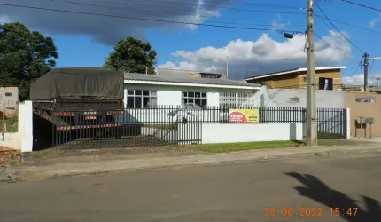 Casa com 3 quartos à venda na Rua Humberto Scorsin, 481, Vila Bela, Guarapuava, 95 m2 por R$ 390.000