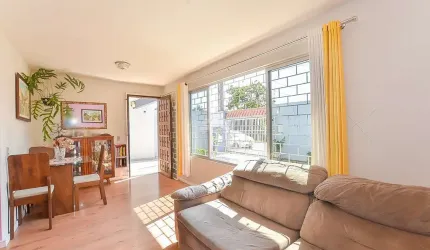 Casa com 4 quartos à venda na Rua Cristiano Strobel, 428, Xaxim, Curitiba, 130 m2 por R$ 549.000