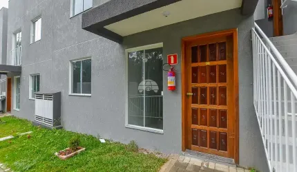 Casa em condomínio fechado com 2 quartos à venda na Rua da Carnaúba, 129, Parque do Embu, Colombo, 41 m2 por R$ 235.000