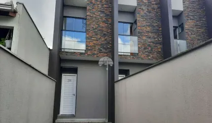 Casa em condomínio fechado com 2 quartos à venda na Rua Jorge Lacerda, 194, Floresta, Joinville, 61 m2 por R$ 340.000