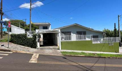 Casa com 5 quartos à venda na Rua dos Lírios, 525, Novo Horizonte, Pato Branco, 220 m2 por R$ 390.000