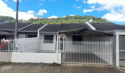 Casa com 2 quartos à venda na Rua Altamira, 1223, Bonatto, Pato Branco, 54 m2 por R$ 235.000