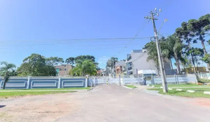 Terreno em condomínio fechado à venda na Rua Presidente João Goulart, 1495, Tatuquara, Curitiba, 112 m2 por R$ 178.000
