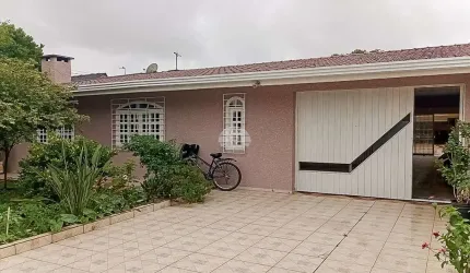 Casa com 3 quartos à venda na Rua Balsas, 105, Guarituba, Piraquara, 160 m2 por R$ 450.000