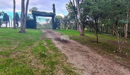 Chácara / sítio com 2 quartos à venda na RUA WALMOR LAUS, 41, Cayva, Piraquara, 100 m2 por R$ 690.000