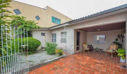Casa com 2 quartos à venda na Rua Irmã Maria Francisca Paolino, 430, Sítio Cercado, Curitiba, 90 m2 por R$ 320.000