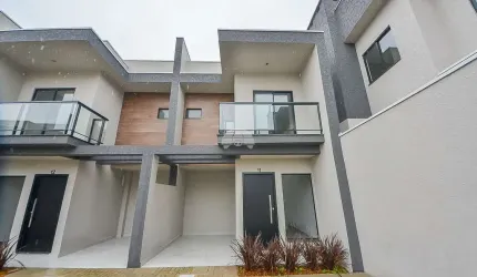 Casa com 3 quartos à venda na Rua Humberto Zanato, 25, Pinheirinho, Curitiba, 79 m2 por R$ 580.000
