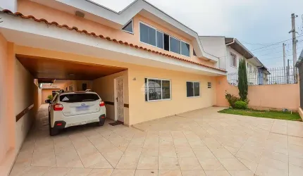 Casa com 4 quartos à venda na Rua Graviolas, 46, Uberaba, Curitiba, 386 m2 por R$ 1.200.000