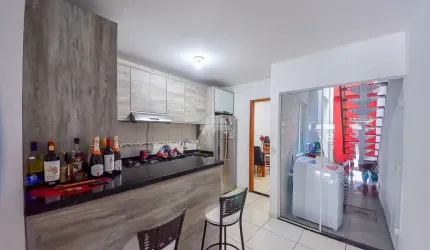 Casa com 2 quartos à venda na Rua Antônio Giovanni Bertoldi, 459, Campo de Santana, Curitiba, 68 m2 por R$ 280.000