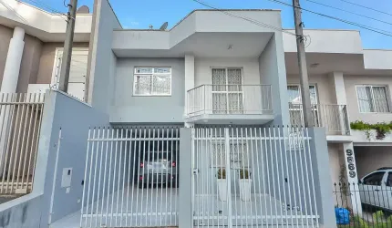 Casa com 3 quartos à venda na Avenida Rui Barbosa, 9867, Bom Jesus, São José dos Pinhais, 150 m2 por R$ 680.000