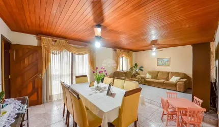 Casa com 3 quartos à venda na Rua Arapongas, 329, Capela Velha, Araucária, 190 m2 por R$ 650.000