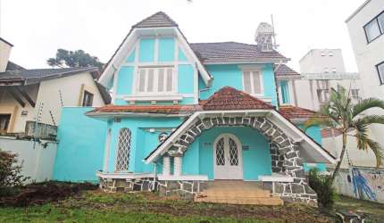 Casa comercial para alugar na Rua General Carneiro, 638, Alto da Glória, Curitiba, 150 m2 por R$ 8.000