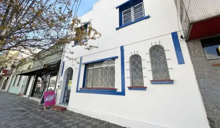 Casa com 5 quartos para alugar na Rua Mateus Leme, 357, São Francisco, Curitiba, 240 m2 por R$ 7.800