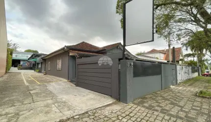 Casa para alugar na Rua Paulo Graeser Sobrinho, 305, Mercês, Curitiba, 208 m2 por R$ 4.900