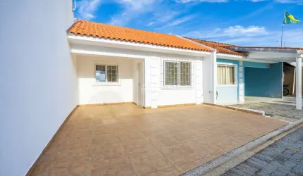 Casa em condomínio fechado com 2 quartos à venda na Rua Paulo Bianco, 30, Botiatuva, Campo Largo, 51 m2 por R$ 250.000