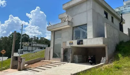 Casa com 3 dormitórios à venda, 290 m² por R$ 1.790.000,00 - Jardim Itaquiti - Barueri/SP
