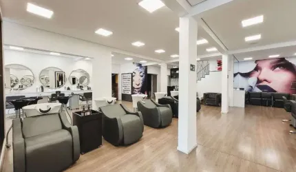 Prédio de 800 m² - Alphaville Empresarial - Barueri/SP