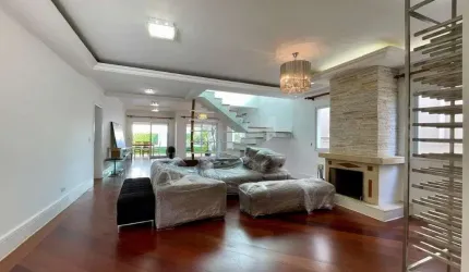 Casa com 4 Quartos - Alphaville - Santana de Parnaíba/SP