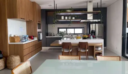 Casa com 4 Quartos - Tamboré - Santana de Parnaíba/SP