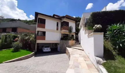 Casa com 4 Quartos - Alphaville - Barueri/SP