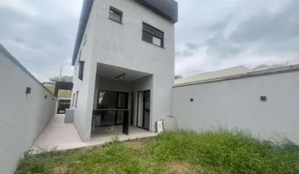 Casa com 3 Quartos - Alphaville - Santana de Parnaíba/SP