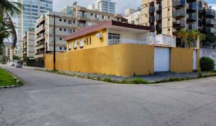Casa com 7 dormitórios à venda, 280 m² por R$ 3.000.000 - Jardim Três Marias - Guarujá/SP