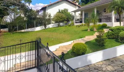 Casa com 3 dormitórios à venda, 494 m² por R$ 1.300.000 - Nova Higienópolis - Jandira/SP