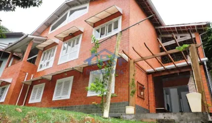 Sobrado com 4 dormitórios à venda, 205 m² por R$ 1.200.000,00 - Parque das Artes - Embu das Artes/SP