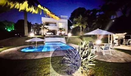 Casa condomínio