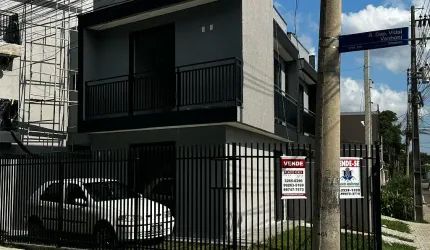 Sobrado de Rua | 2 Dorms | 2 Vagas | 67m² | Tatuquara - Curitiba/PR