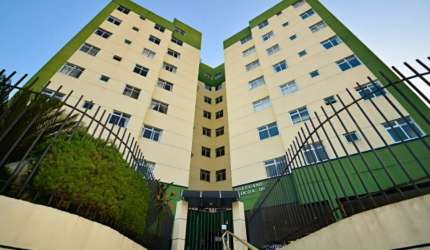 Ed. Lugano | Apartamento | Hauer |Semi - Mobiliado | 58m² Priv | PR